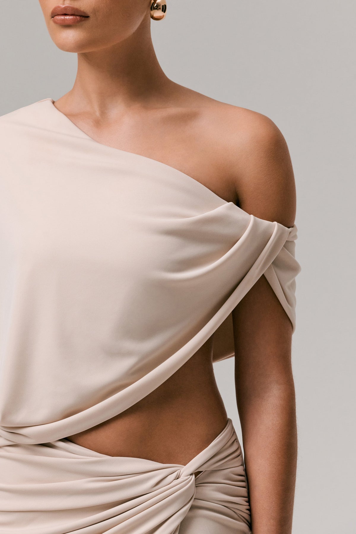 Dua | Stone Asymmetric One-Sleeve Draped Top