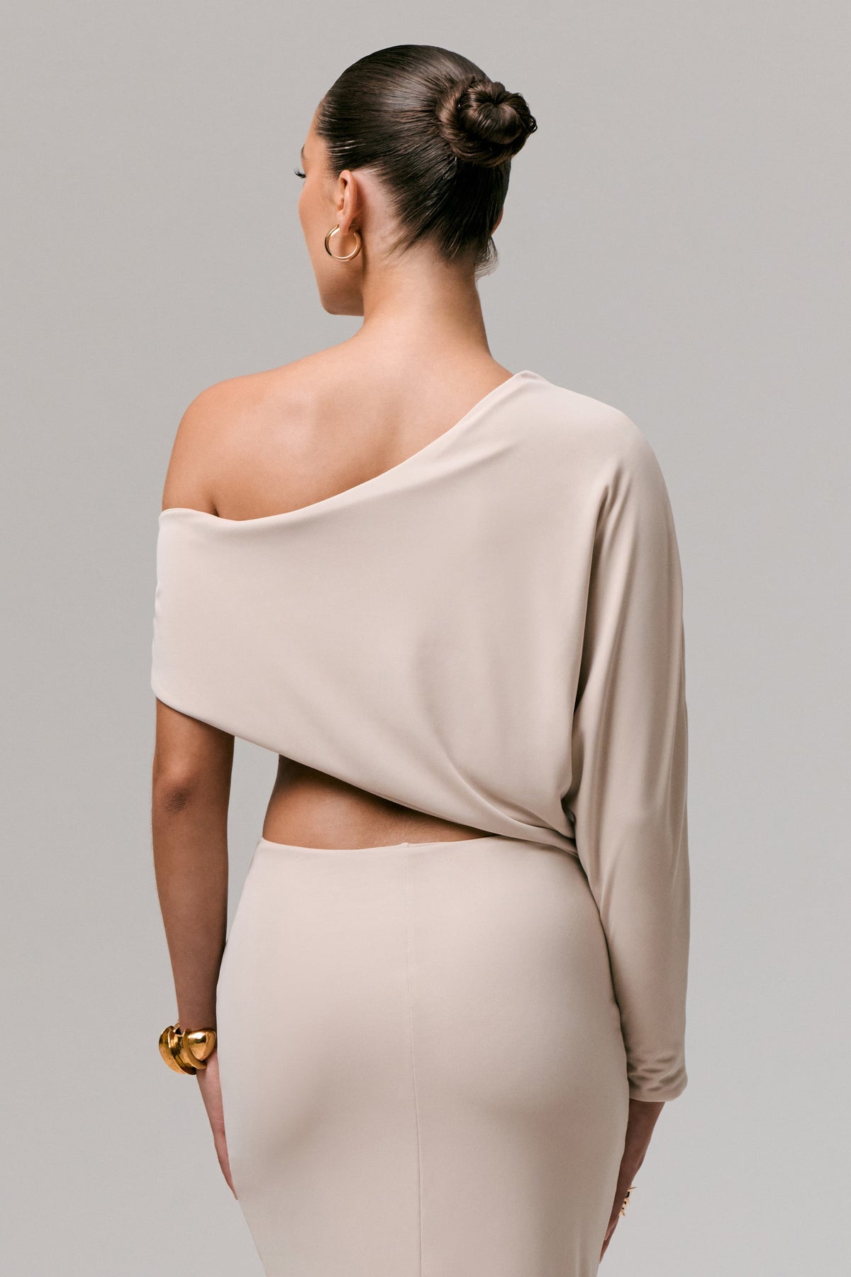 Dua | Stone Asymmetric One-Sleeve Draped Top