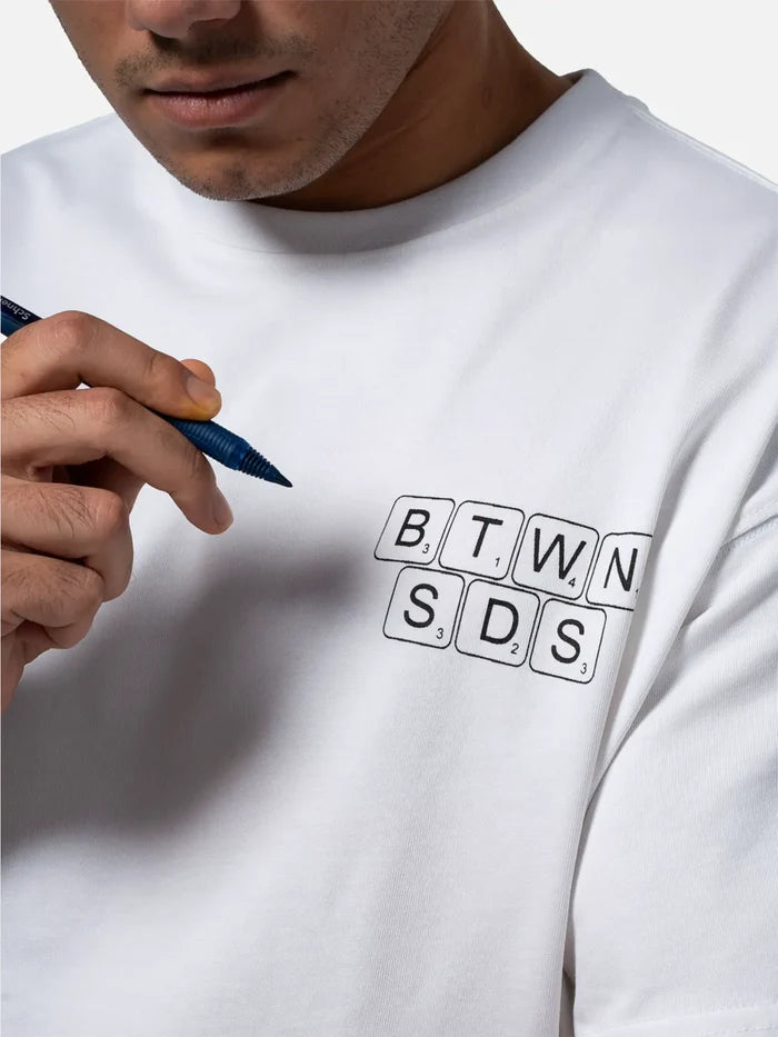 BETWEEN SIDES GT-Words T-Shirt - White - T-Shirts T-SHIRT