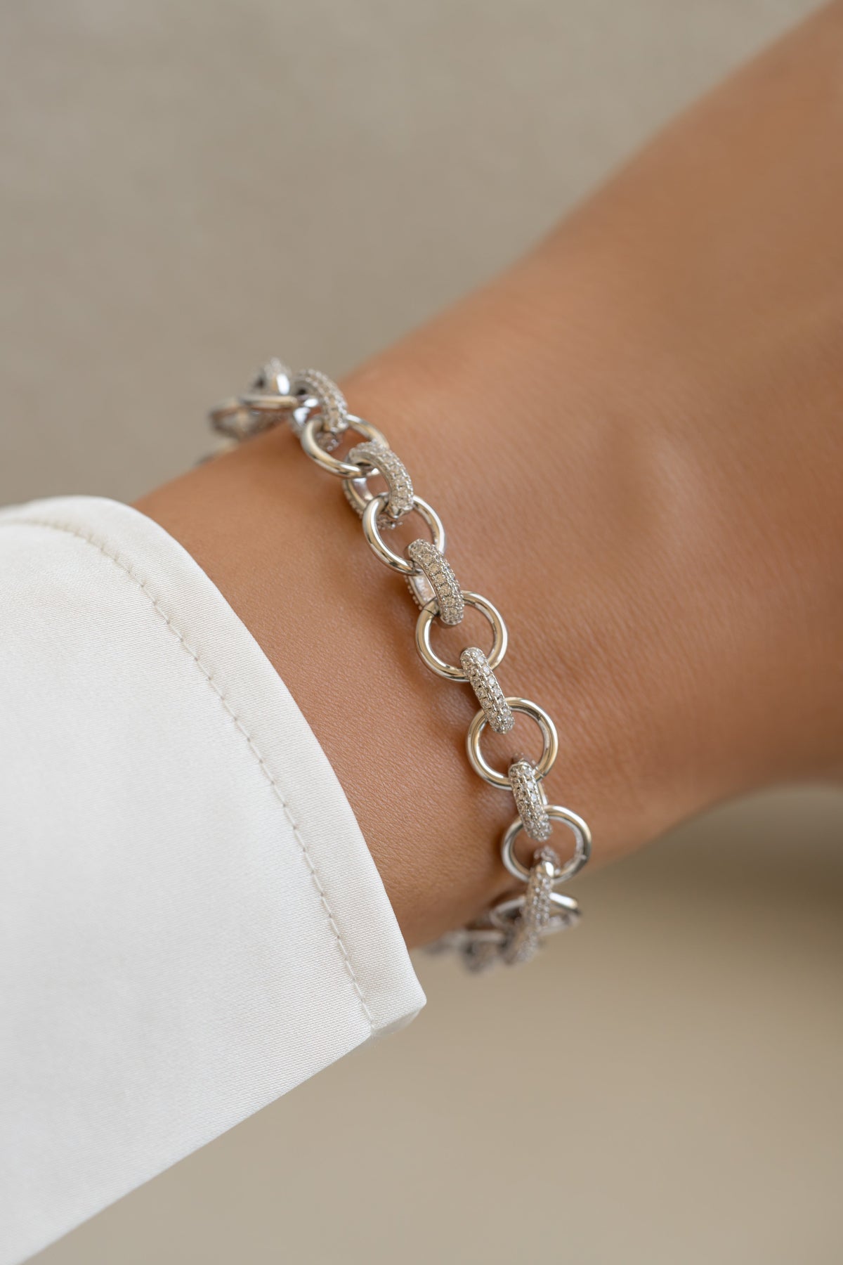 Round Pave Link Bracelet